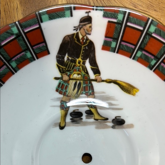 Scottish Themed Decorative Saucer Plates - Picture 3 of 7